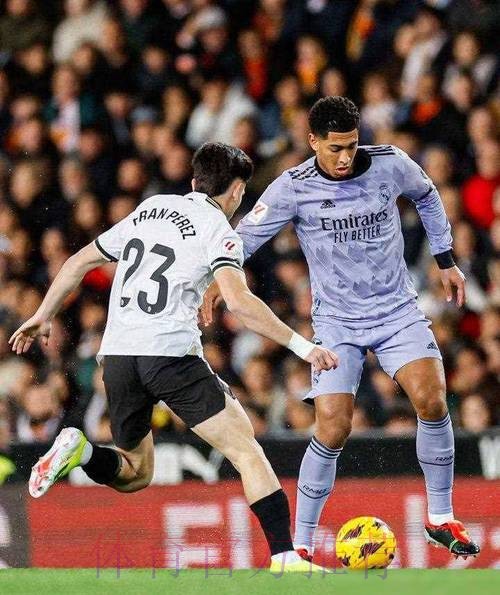 西甲-皇马2-2瓦伦西亚 贝林厄姆绝杀无效抗议染红 西甲-皇马2-2瓦伦西亚 贝林厄姆绝杀无效抗议染红